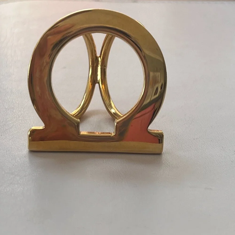 Salvatore Ferragamo Gold Gancini Scarf Holder - Classic Ring Chunky Size